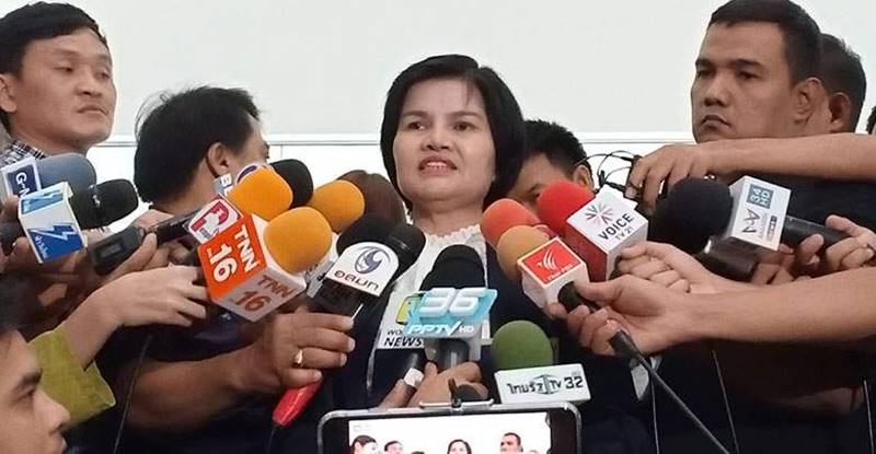 สุรพล เกียรติไชยากร, ศรีนวล บุญลือ