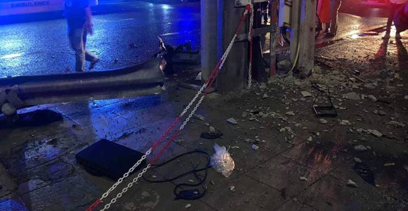 รถชนเสาไฟ โค้ง 100 ศพ