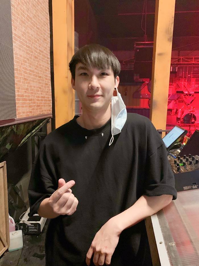 รถชนเสาไฟ โค้ง 100 ศพ