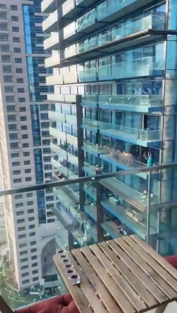 นางแบบเปลือย