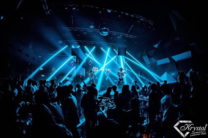 โควิดทองหล่อ