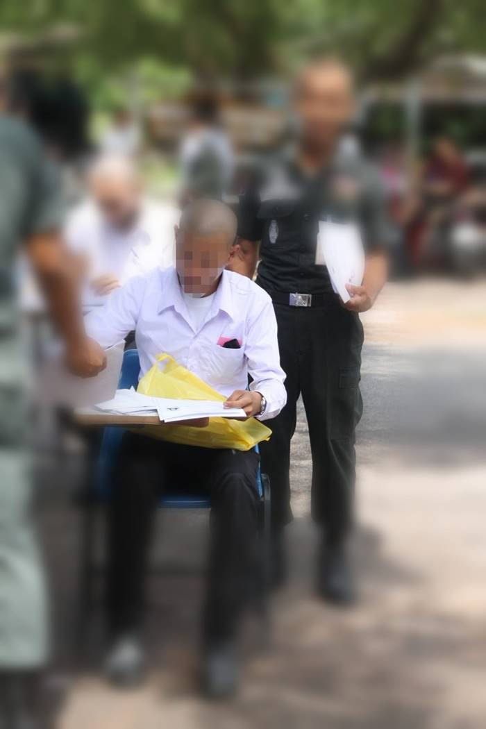 เด็กวัดติดนายสิบ