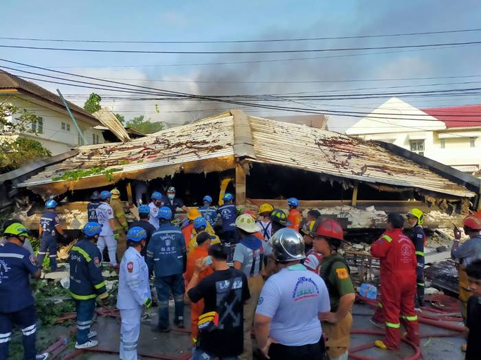 กู้ภัย ตึกถล่ม