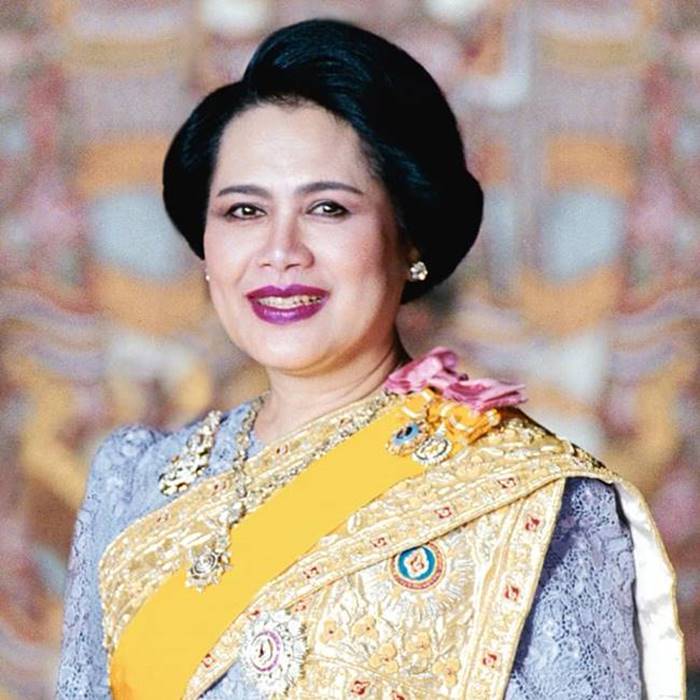 พระบรมราชชนนีพันปีหลวง