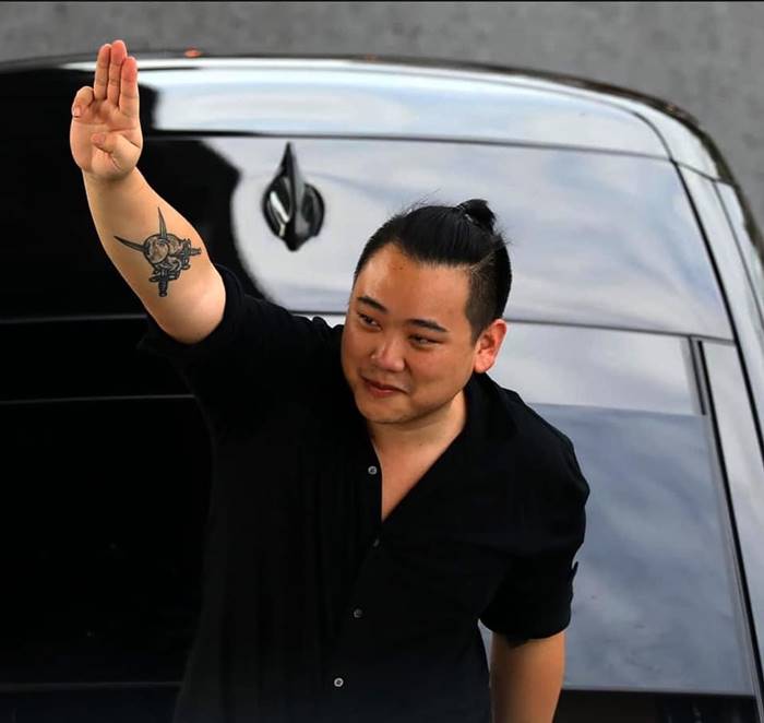 ทักษิณ ชินวัตร, ไฮโซลูกนัท