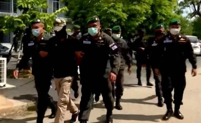 ผู้กำกับโจ้