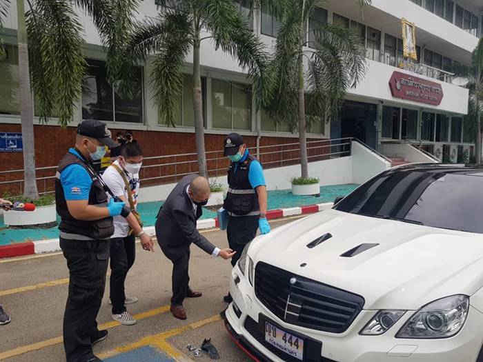 ไวท์ ณวัชร์, ทำร้ายร่างกาย