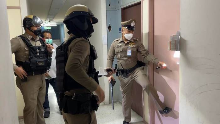 แทงคนในคอนโด