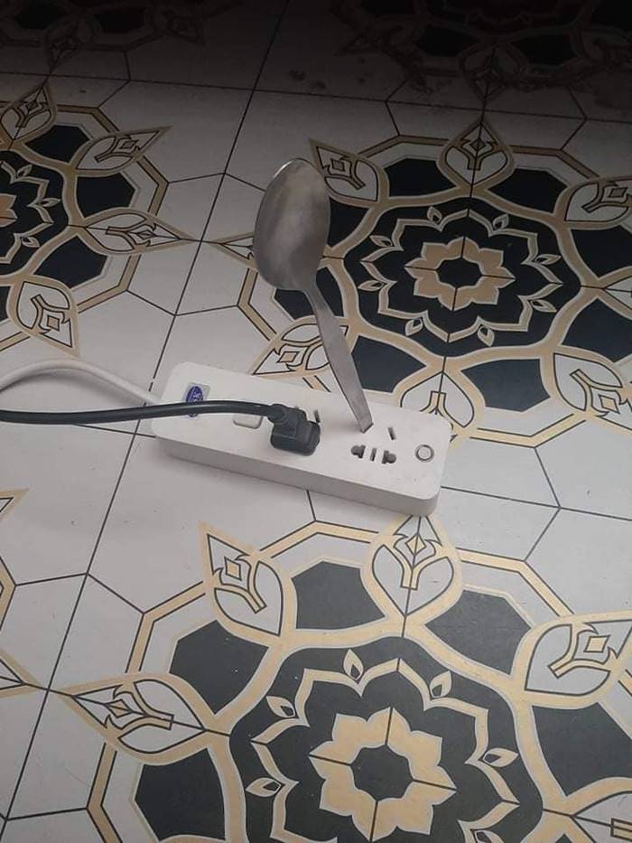 ไฟดูดเด็ก