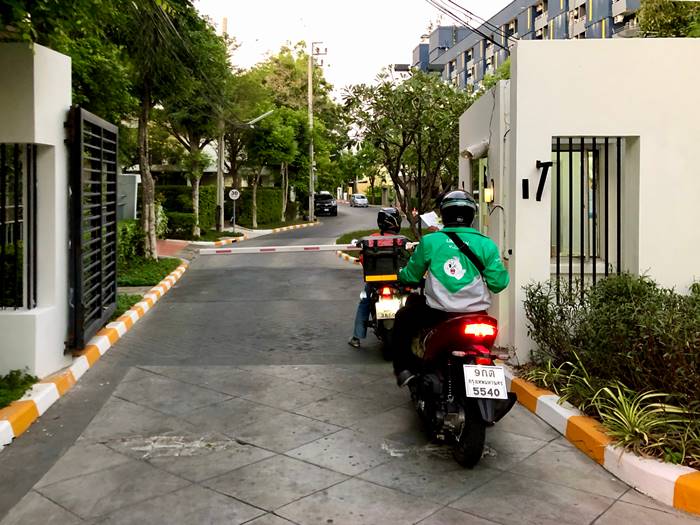 รายการพุธทอล์คพุธโทร