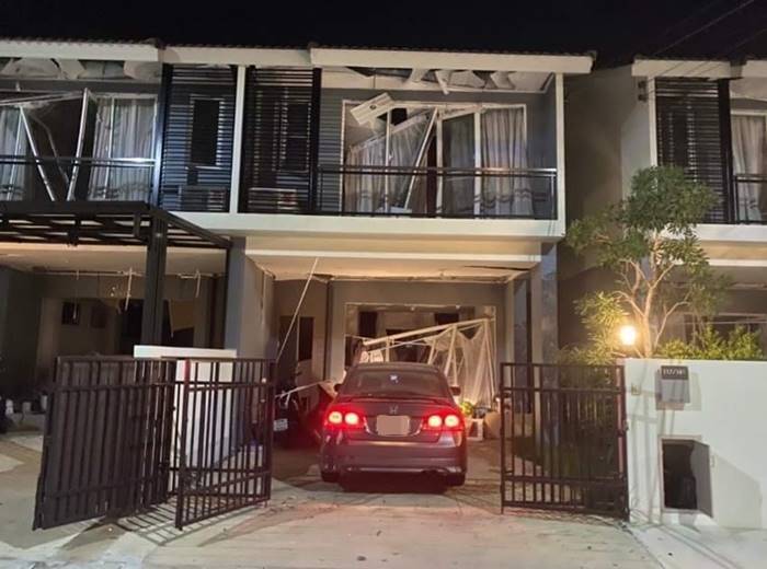 โรงงานกิ่งแก้วไฟไหม้