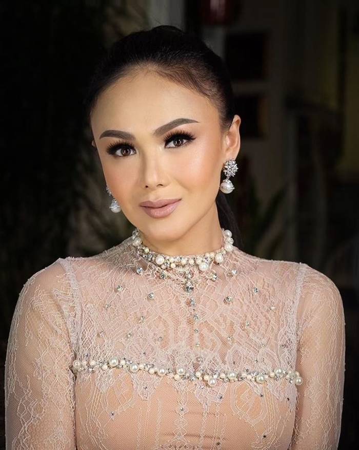 แม่ดูหนังโป๊กับลูก