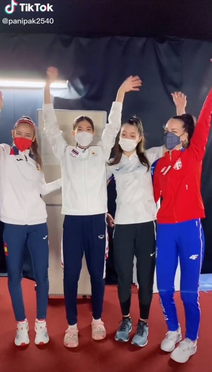 เทนนิส พานิภัค