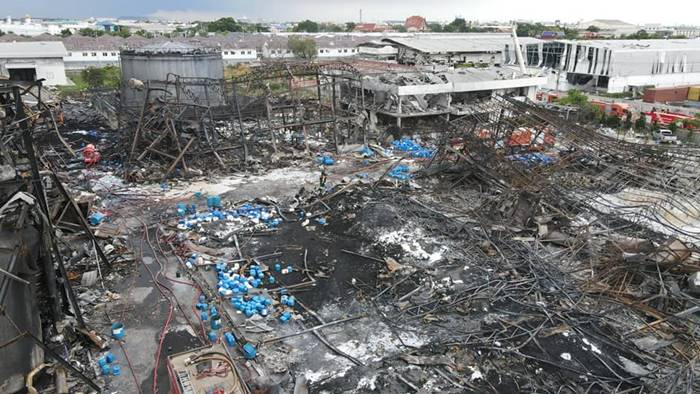 โดรนnovy, ไฟไหม้โรงงานกิ่งแก้ว