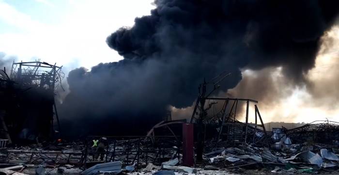 ไฟไหม้โรงงานกิ่งแก้ว