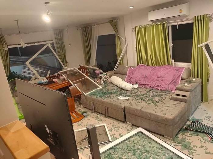 โรงงานกิ่งแก้วไฟไหม้