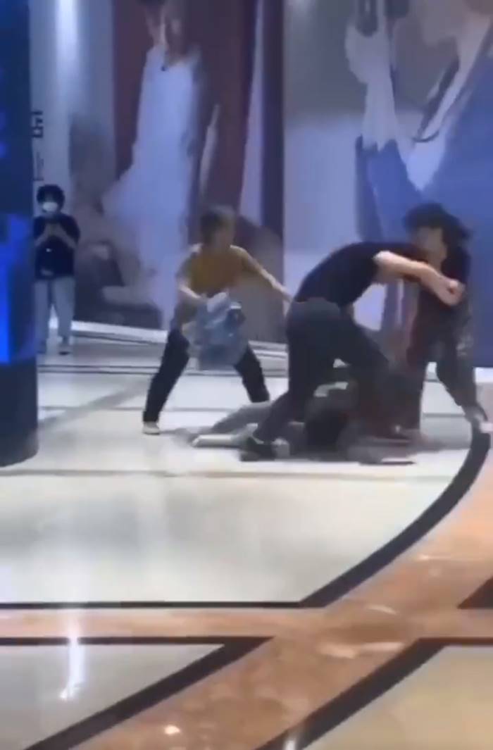 เมียหลวงตบเมียน้อย