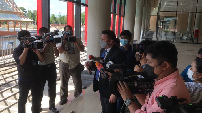 สภาลักไก่ก่อสร้าง