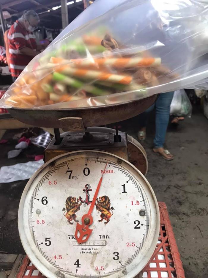 แม่ค้าโกงตาชั่ง