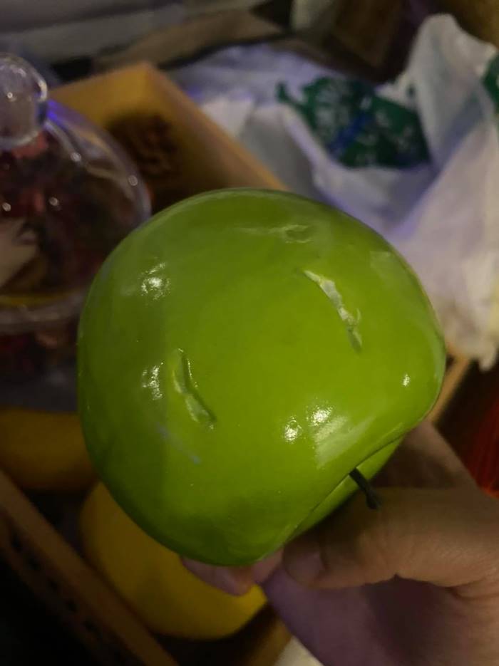 ผลไม้ปลอม