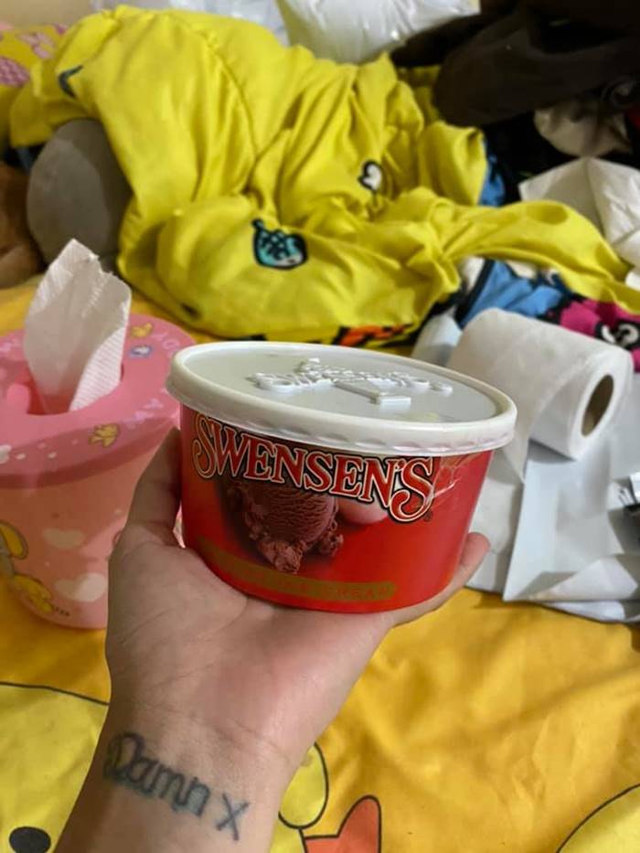 แจกอาหารฟรี