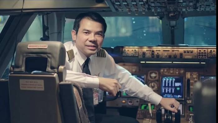 ปลดนักบิน การบินไทย