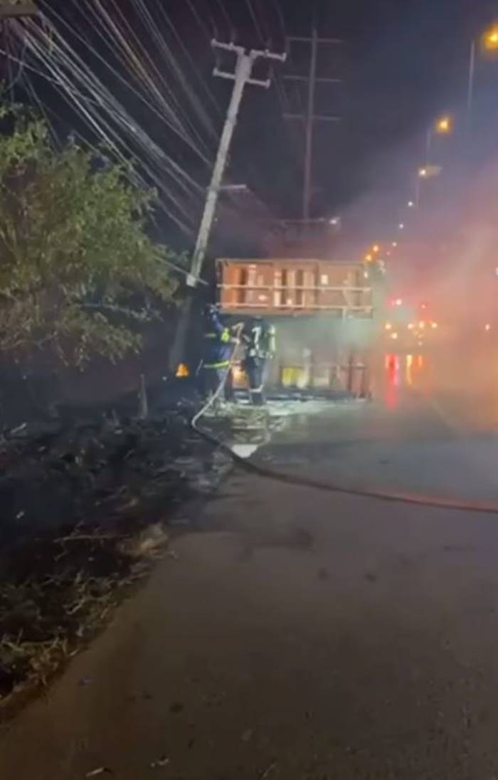 ตู้คอนเทนเนอร์คว่ำ บางนา-ตราด