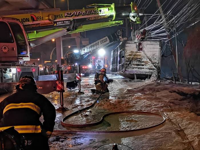 ตู้คอนเทนเนอร์คว่ำ บางนา-ตราด