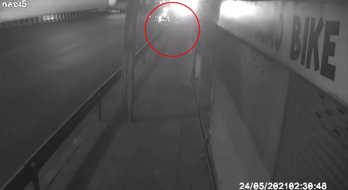 ตำรวจถีบรถน้องฟลุ๊ค