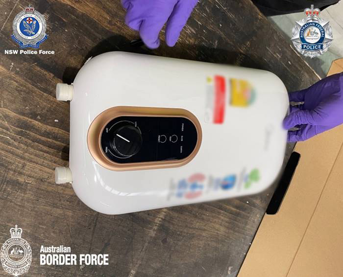 จับยาไอซ์