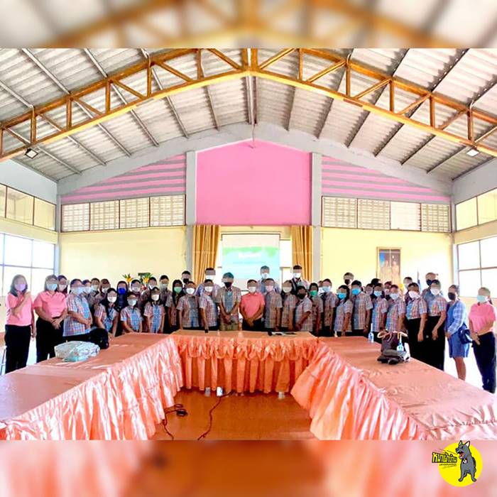 คณะครูจัดทริปไปดูงาน