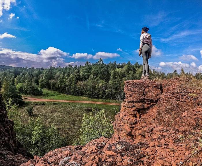 คนตกหน้าผา