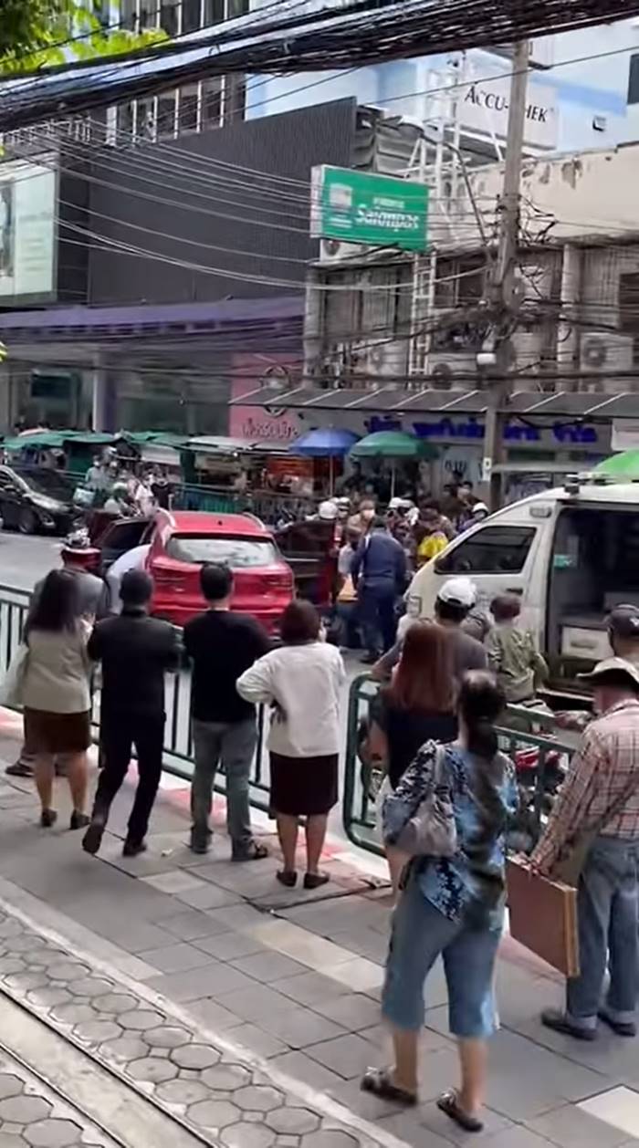 ชนแล้วหนี