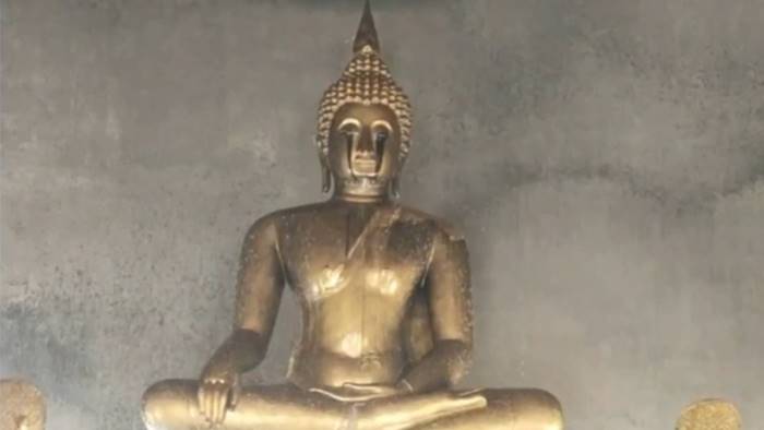 พระประธานน้ำตาไหล