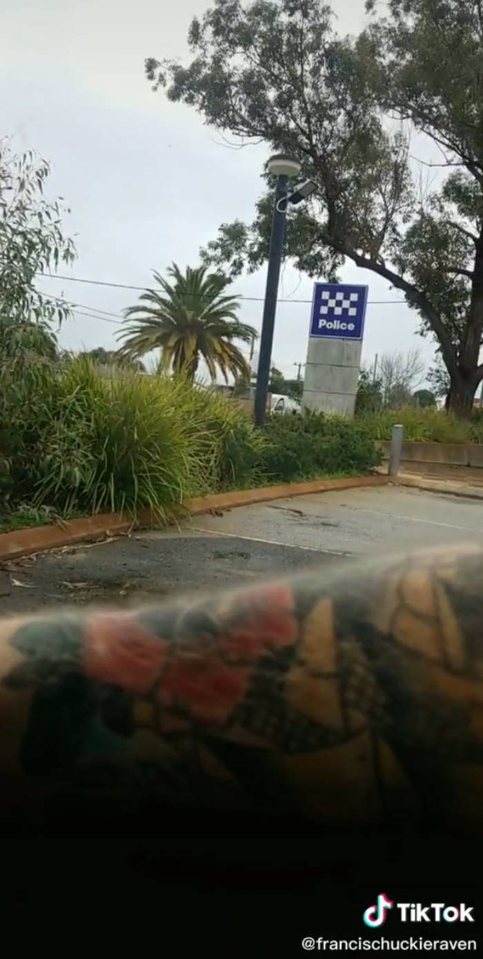 กระดูกปริศนา