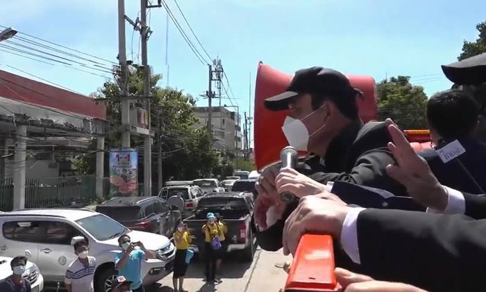 ประยุทธ์ตรวจน้ำท่วม, ไล่ประยุทธ์