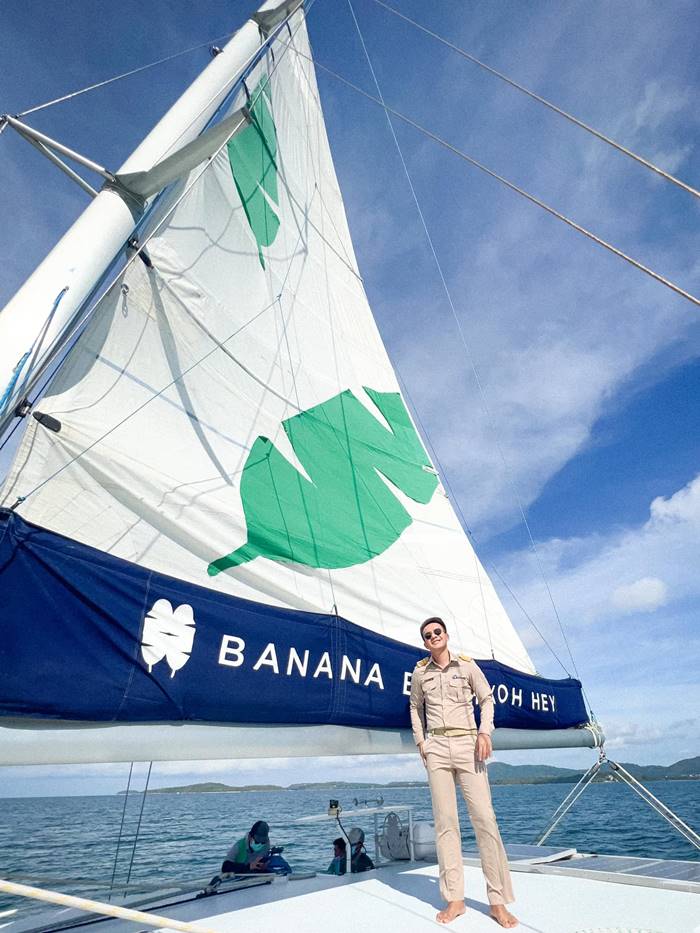 ครูใส่ชุดว่ายน้ำ