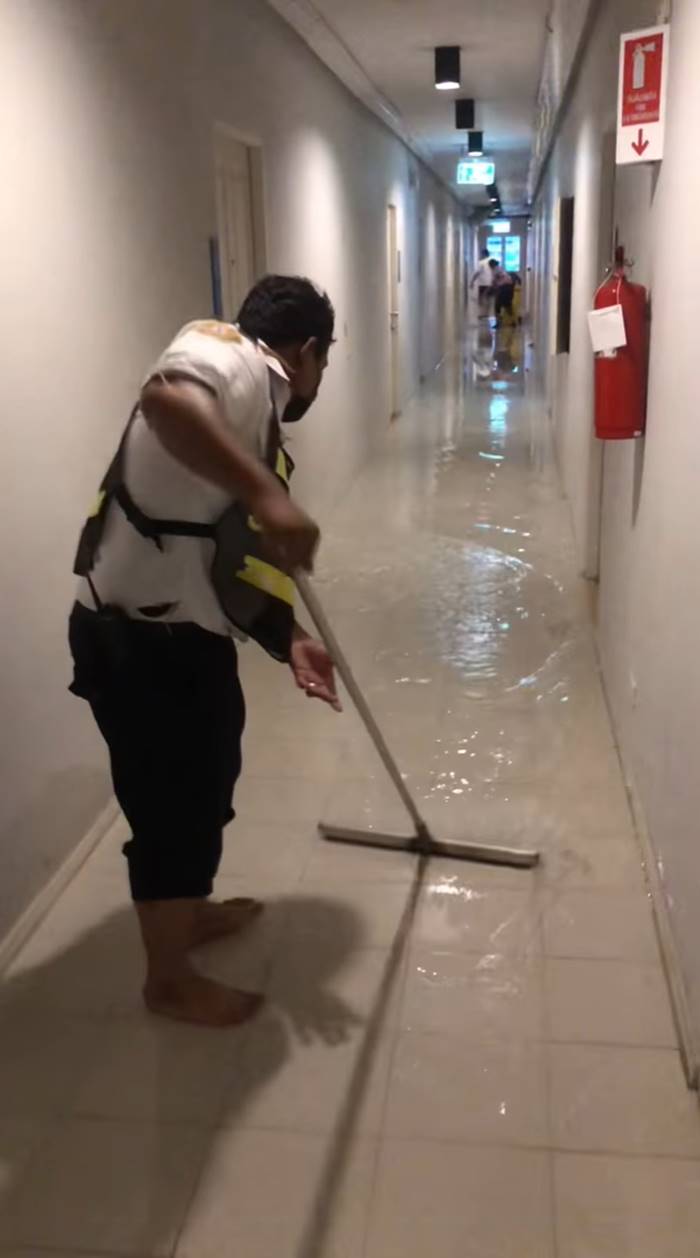 น้ำท่วมคอนโด