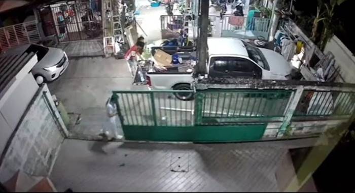 ปัญหาเพื่อนบ้าน, จอดรถขวางหน้าบ้าน