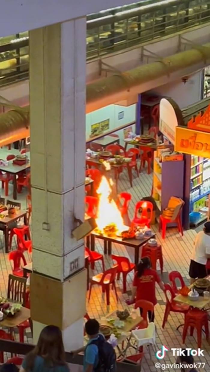 ไฟไหม้ ร้านอาหาร