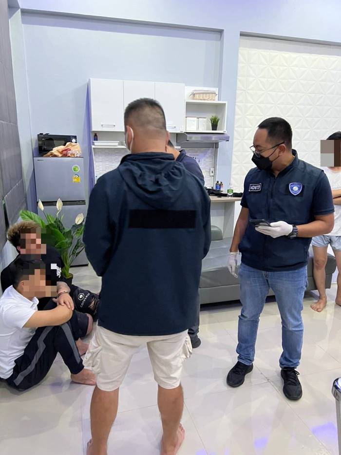 จับกองถ่ายหนังโป๊