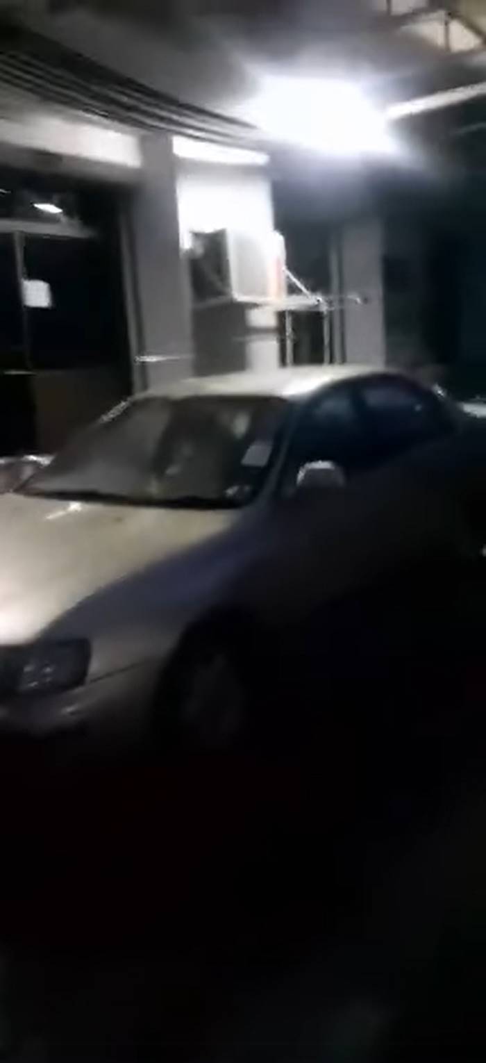 จอดรถขวางหน้าบ้าน, ปัญหาเพื่อนบ้าน