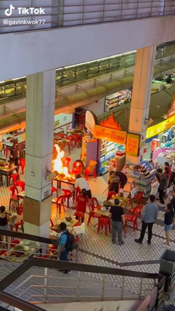 ไฟไหม้ ร้านอาหาร