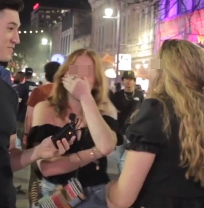 เพื่อนสนิท