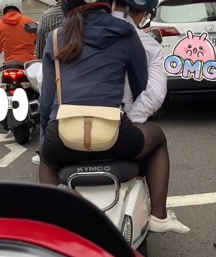 ขี่มอเตอร์ไซค์