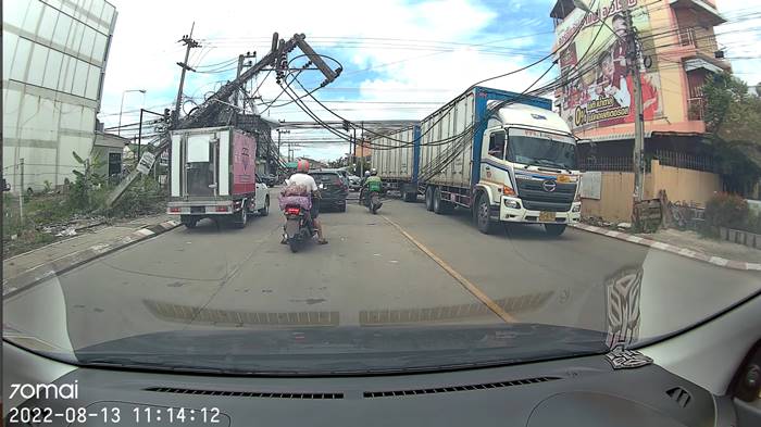 รถพ่วงเกี่ยวสายไฟ