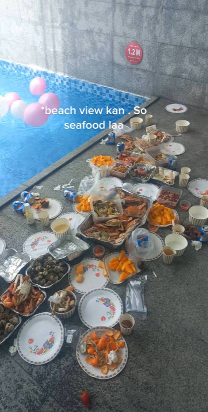 พูลวิลล่า