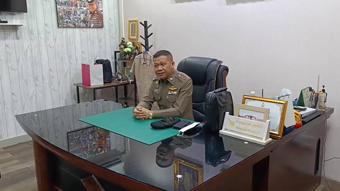 ตำรวตตั้งด่าน