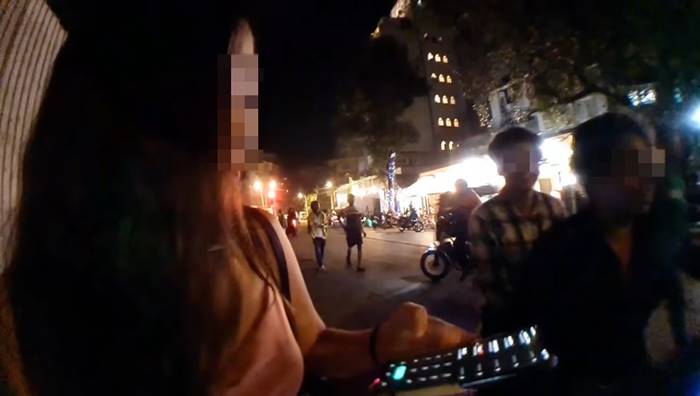 ลวนลามผู้หญิง