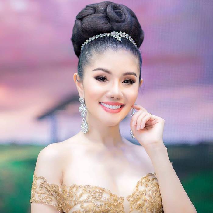 แพรวพราว แสงทอง, รถชน